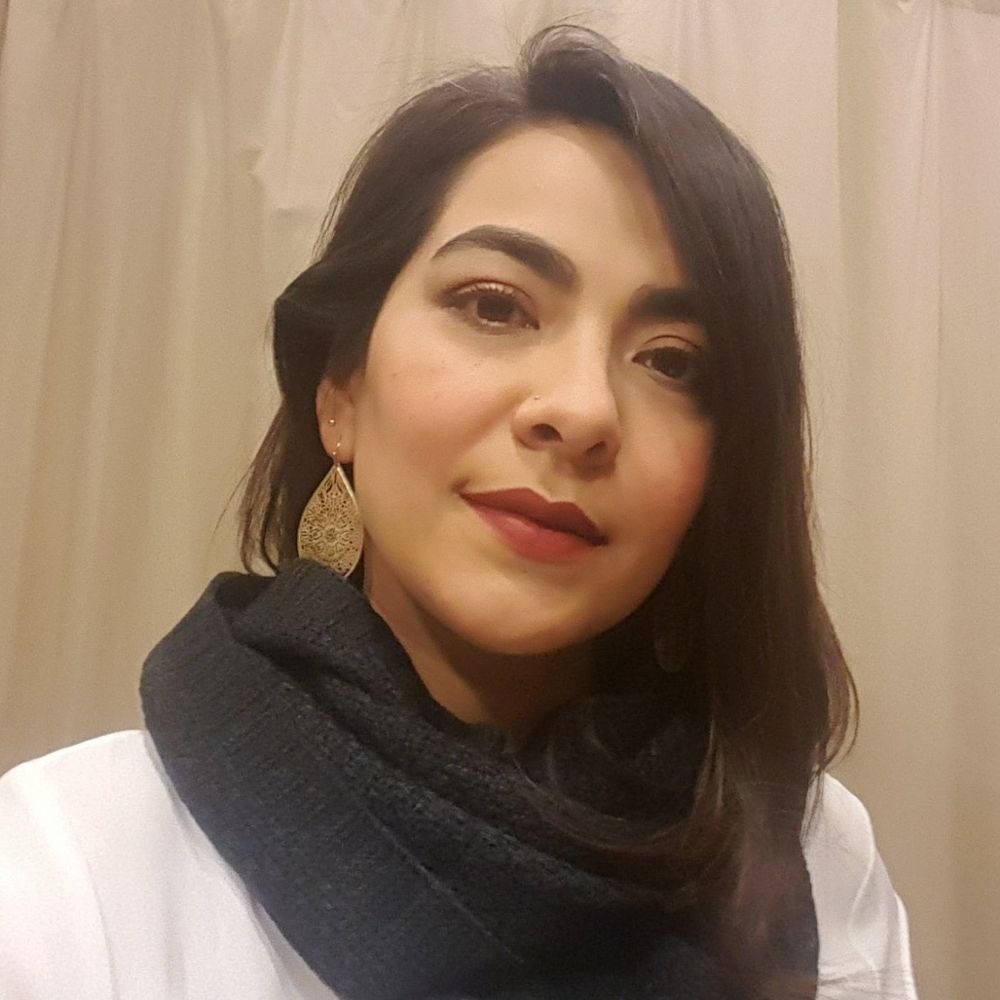Meet your Posher, Carolina